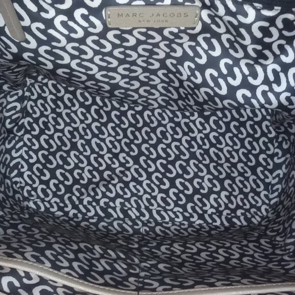 Marc Jacobs Tote - Sandstone - Picture 10 of 10
